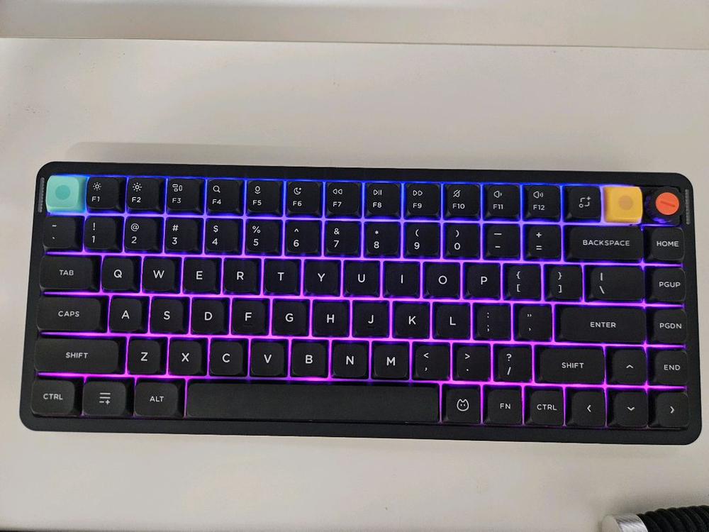 누피 에어75 V3 나노 갈축 판매 이미지