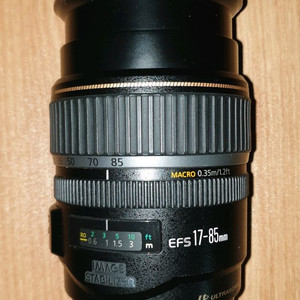 캐논 EF-S 17-85mm f/4-5.6 IS USM 렌즈 이미지