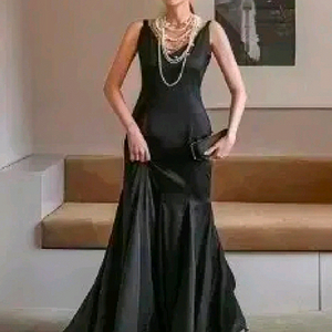 DINT딘트 루델 브이넥 슬리브리스 훌 맥시 원피스 이미지