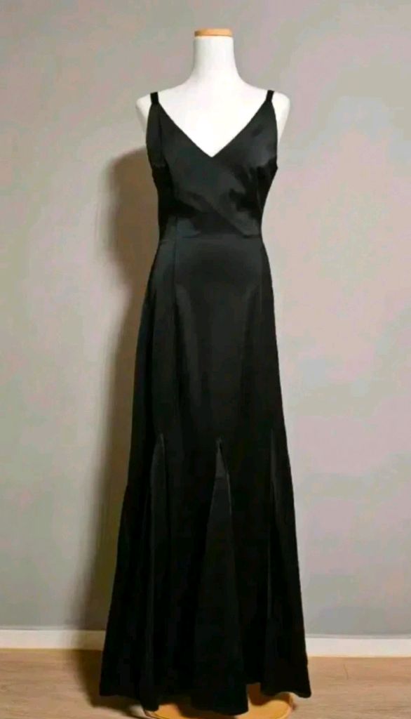 DINT딘트 루델 브이넥 슬리브리스 훌 맥시 원피스 이미지