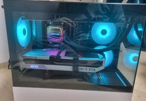 7800X3D RTX 4070Ti 게이밍 PC - 안심되는 중고거래