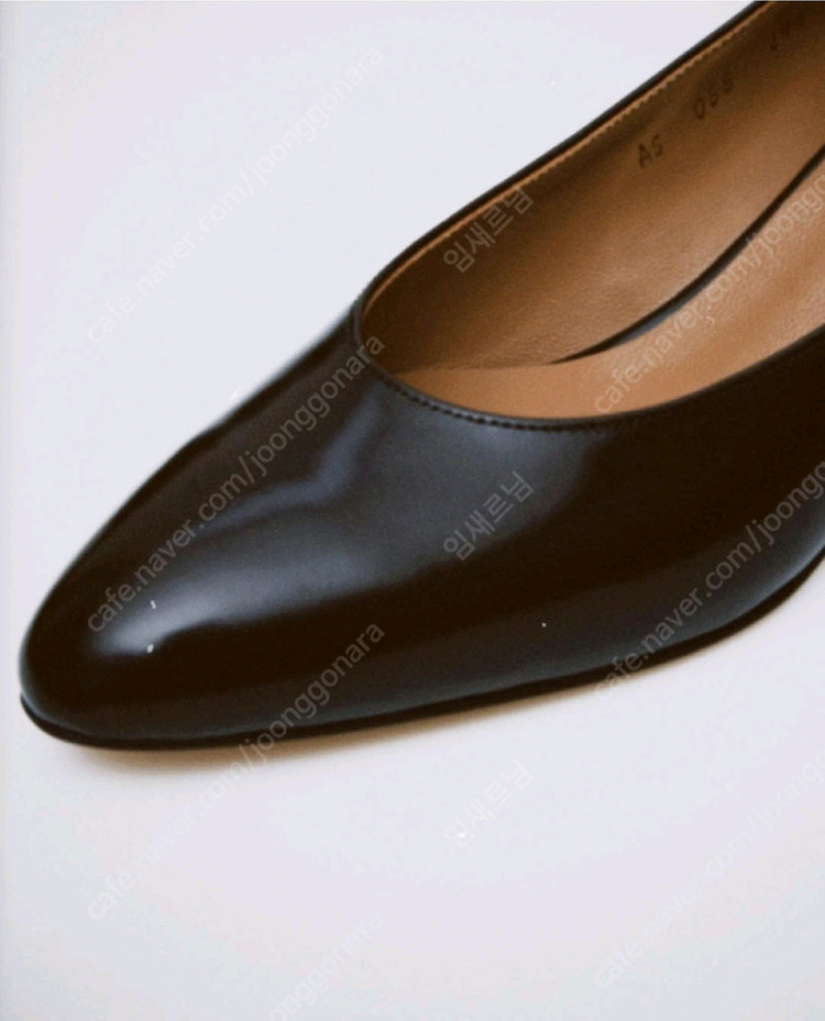 레디투웨어 알투더블유 R2W Duna leather Pumps 두나 가죽 펌프스 240 브라운 새상품 가격인하 이미지