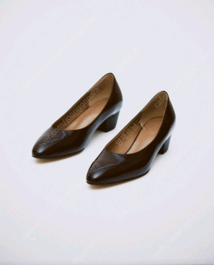레디투웨어 알투더블유 R2W Duna leather Pumps 두나 가죽 펌프스 240 브라운 새상품 가격인하 이미지