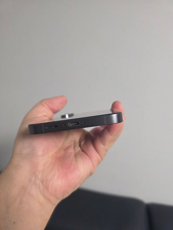 갤럭시 S24FE 블랙 256기가 SS급 팔아요~ 이미지