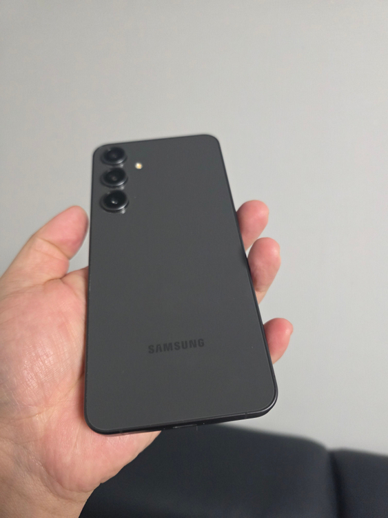 갤럭시 S24FE 블랙 256기가 SS급 팔아요~ 이미지