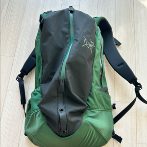 아크테릭스 아로 22L 이미지