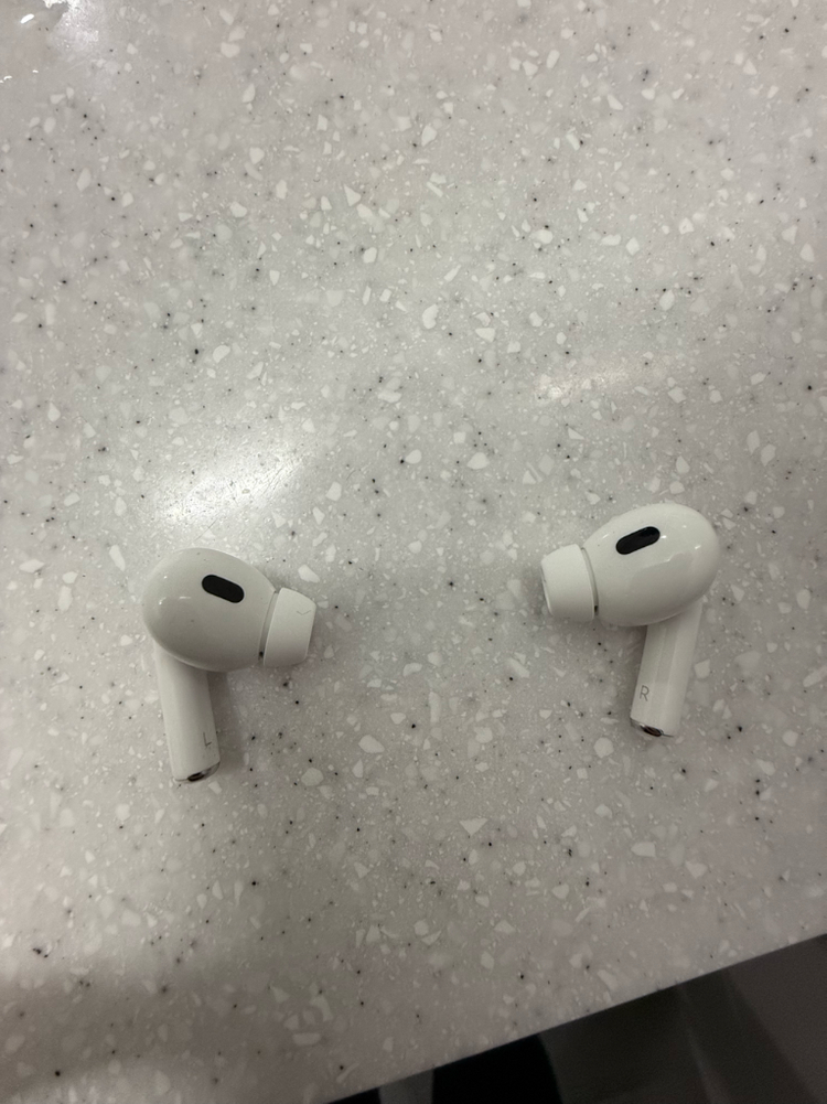 에어팟 프로2 이미지