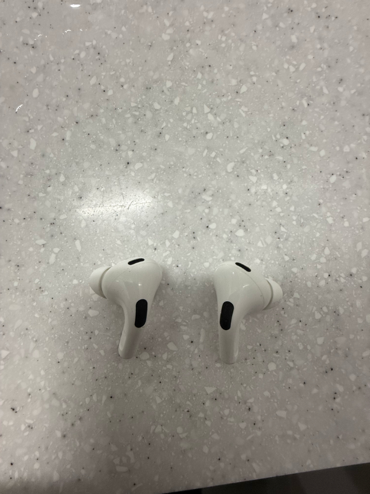 에어팟 프로2 이미지