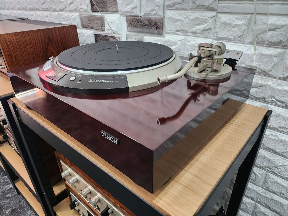 데논 반자동 턴테이블 이미지