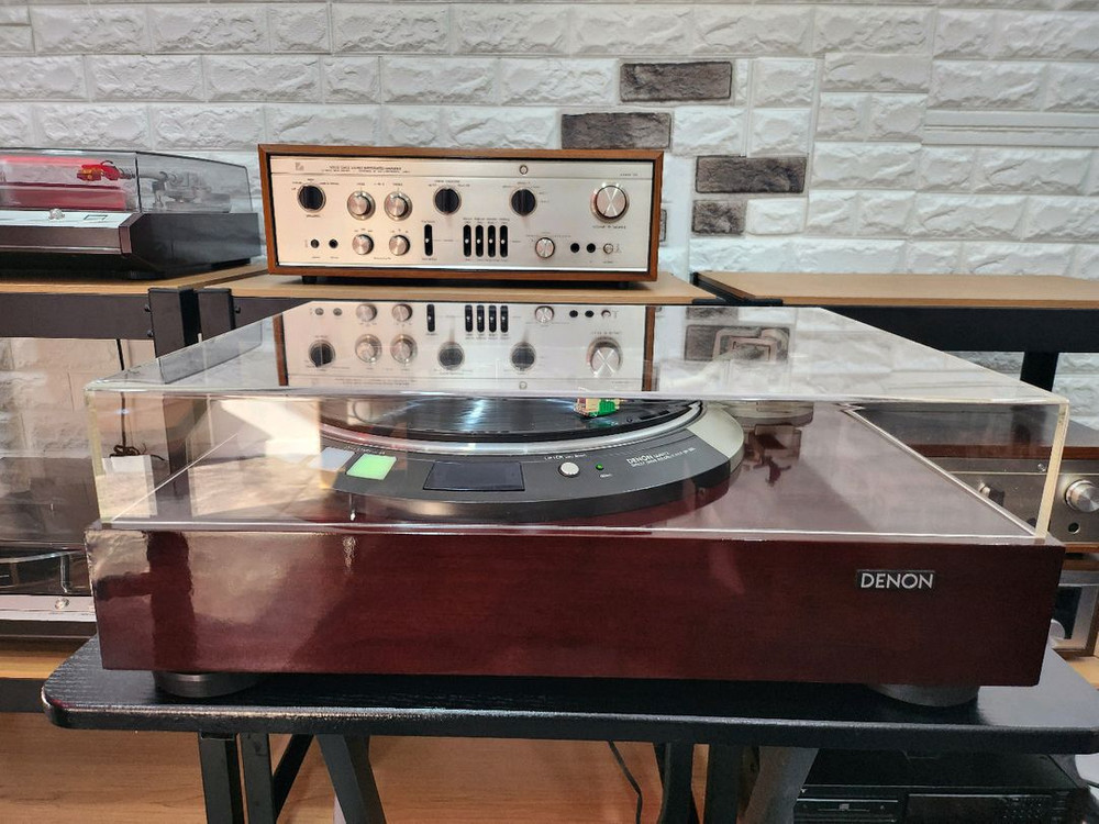 데논 반자동 턴테이블 이미지