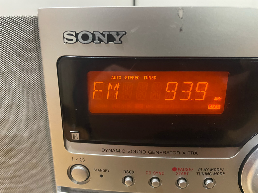 소니 하이파이 오디오 와 스피커셋트 팝니다. CD,라디오,외부입력 3가지 정상 리모컨포함 5313-1824 이미지