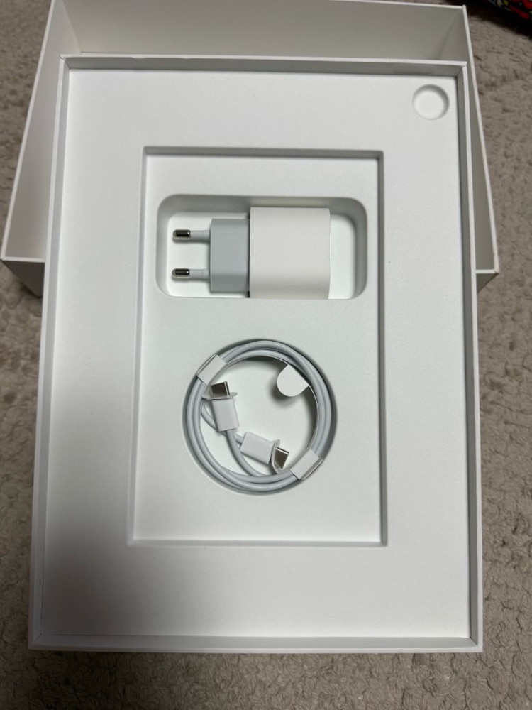 아이패드 에어 5세대 팝니다. 이미지