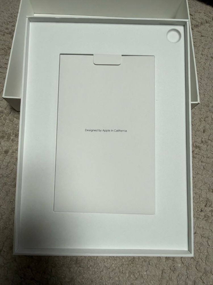 아이패드 에어 5세대 팝니다. 이미지