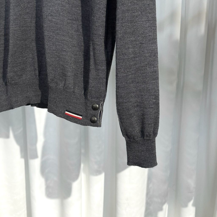 (M)몽클레어 브이넥 와펜 패치 니트 그레이 이미지