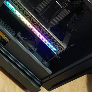 5700x3d RX9070 32GB 512SSD PC팝니다 이미지