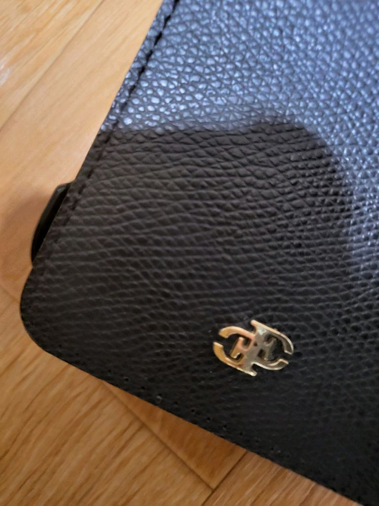 플립z3 가죽 폰 케이스 끈 포함 팝니다. 이미지