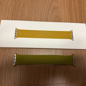 애플워치 샤르트뢰즈 브레이드 솔로루프 46mm 사이즈 8 판매합니다. 이미지