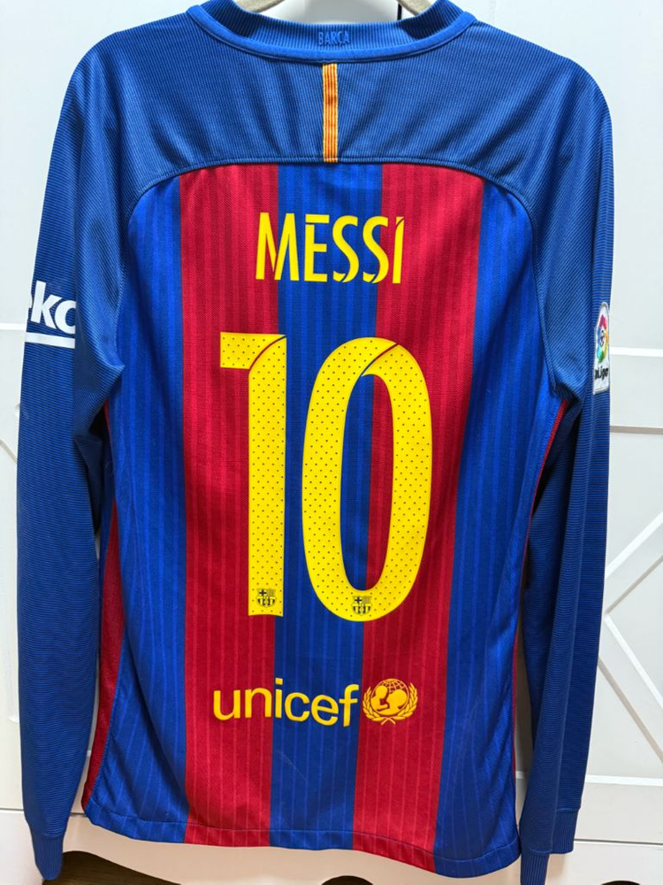 16-17 바르셀로나 메시 긴팔 유니폼 이미지