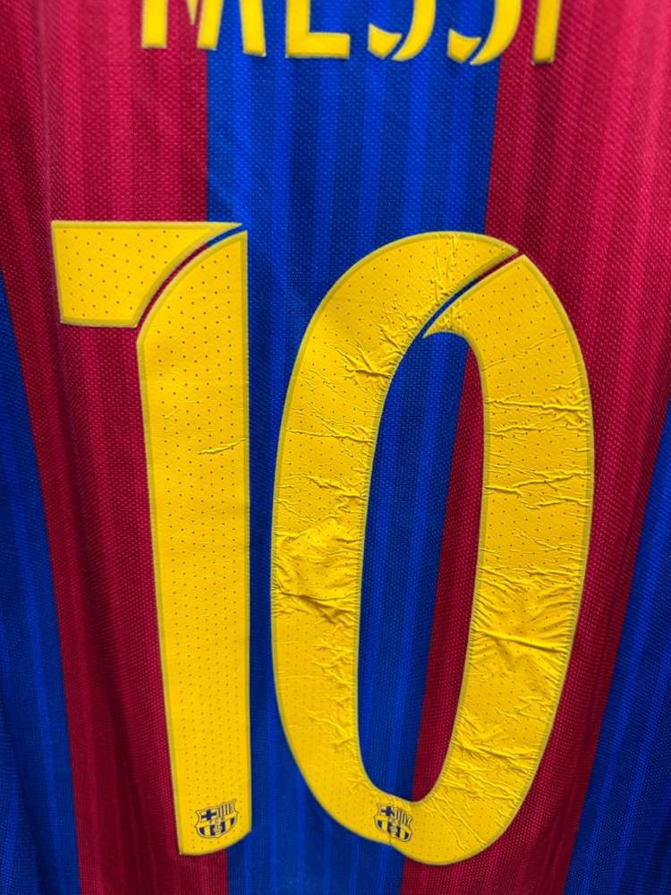 16-17 바르셀로나 메시 유니폼 이미지