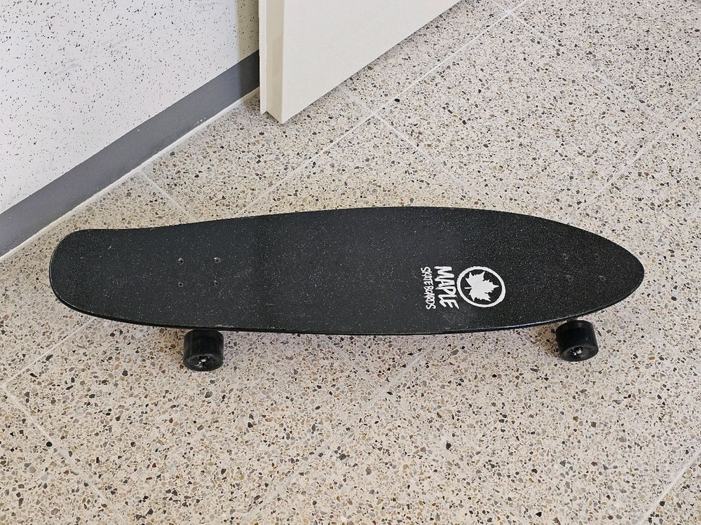 유럽 메이플 스케이트보드 크루저보드 레드/블랙(한번 사용,상태최상) 이미지