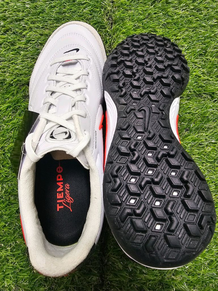 [새상품] 나이키 티엠포 리게라 프로 TF 255mm (국내 미출시색상) 이미지