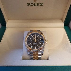 롤렉스 스카이드웰러 쥬빌레 검판 콤비 이미지