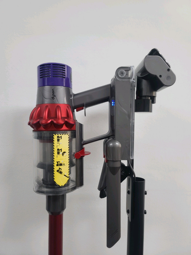 다이슨 무선청소기 V10(거의A급,삼성배터리교체>1시간8분작동,다이슨거치대,전체해체 Cleaning완) 이미지