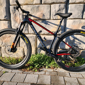 엘파마 판타시아 s29 8300 카본 MTB 판매합니다 . 이미지