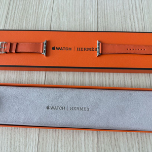 애플워치 에르메스 오렌지 가죽 스트랩 41mm 판매합니다. 이미지