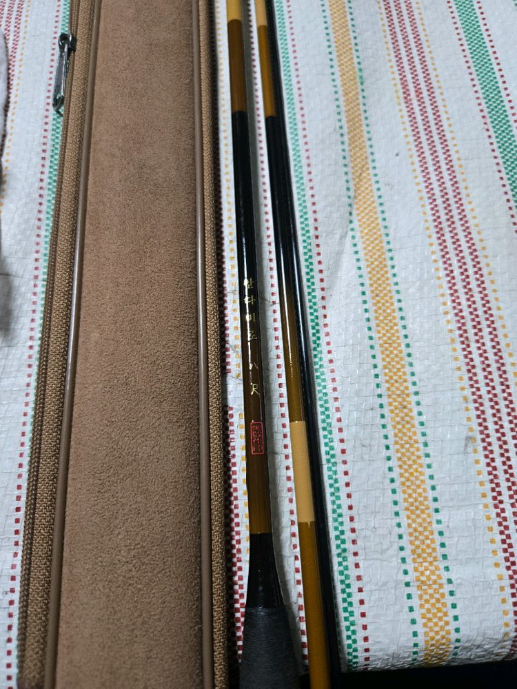 안다미로 8척 중층내림 낚시대 이미지