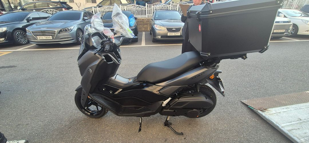 야마하 Nmax125 배달 오토바이 스쿠터 이미지