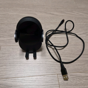 자동차 무선충전 거치대 1만원에 판매합니다 이미지