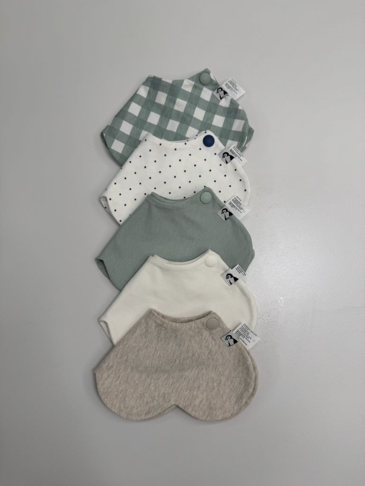 코니 턱받이 이미지