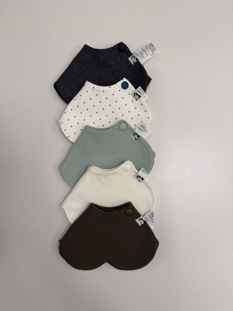 코니 턱받이 이미지