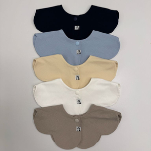 코니 턱받이 이미지