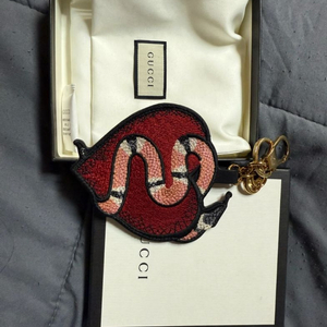 구찌 스네이크 GG 패턴 하트 키링 이미지