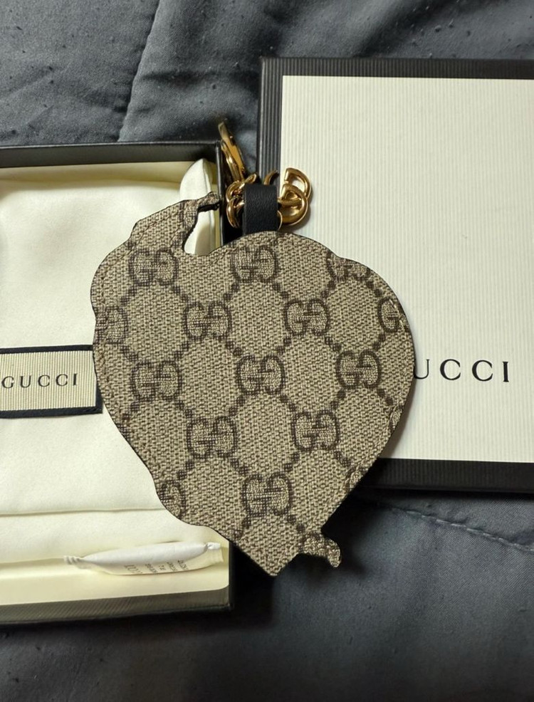 구찌 스네이크 GG 패턴 하트 키링 이미지