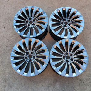 제네시스EQ900 19인치 순정휠 중고휠 팝니다 이미지