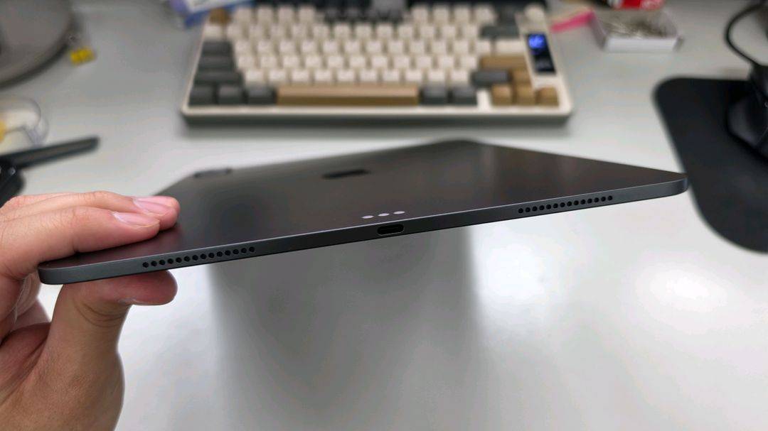 아이패드 프로 13 m4 256 wifi + 애플펜슬프로 + ESR케이스 이미지