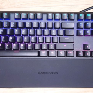 스틸시리즈 Apex Pro US 자석축 래피드트리거 유선 게이밍 키보드 이미지