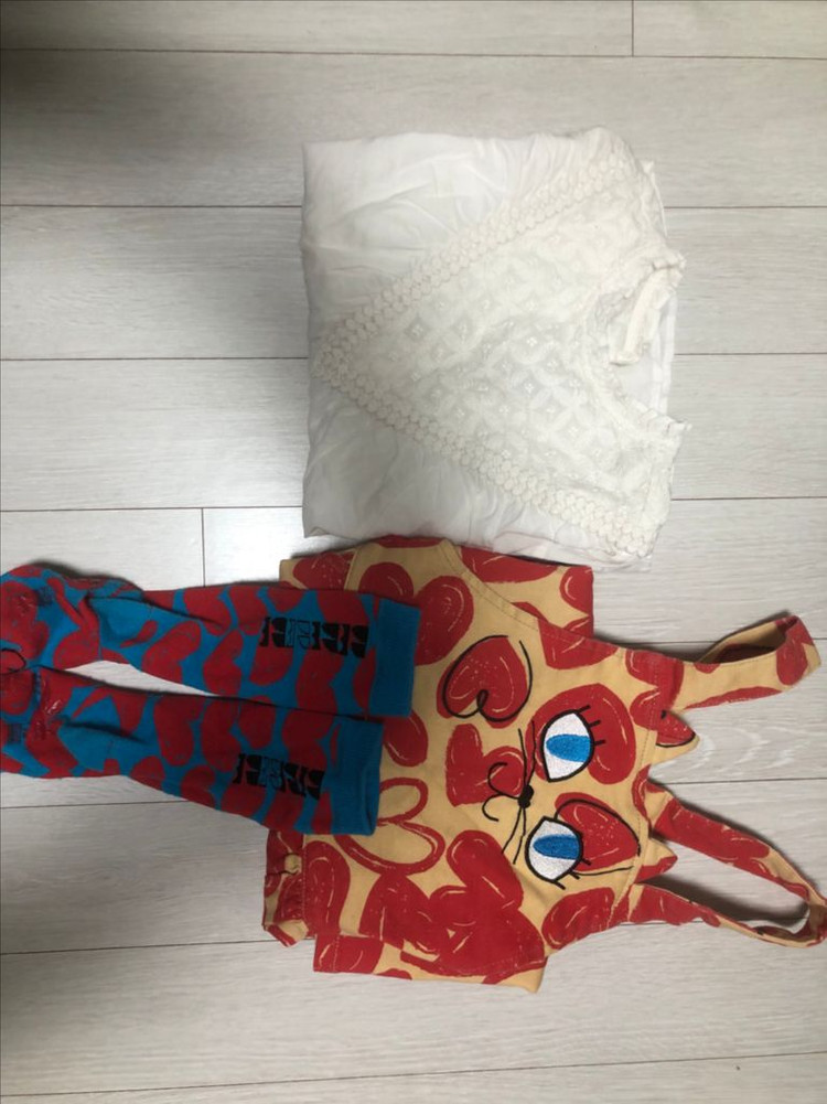 베베베베 고양이 하트 원피스 L+자라 블라우스+니삭스 이미지