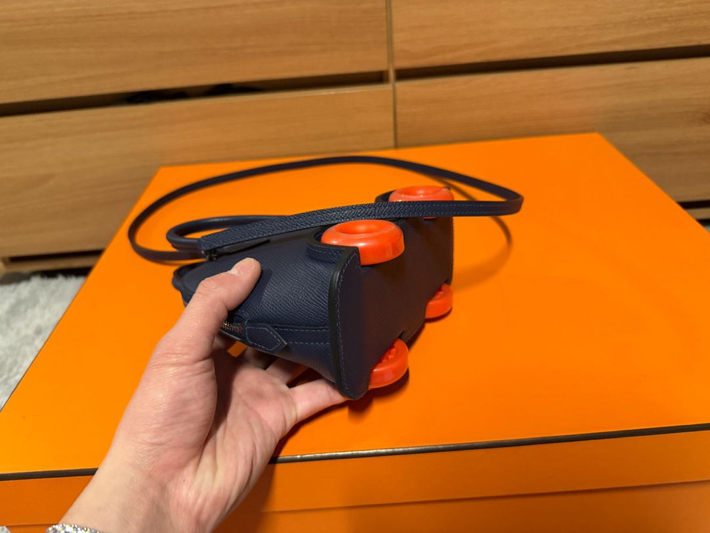 볼리드 온 휠 백 올수공 앱송가죽 이미지