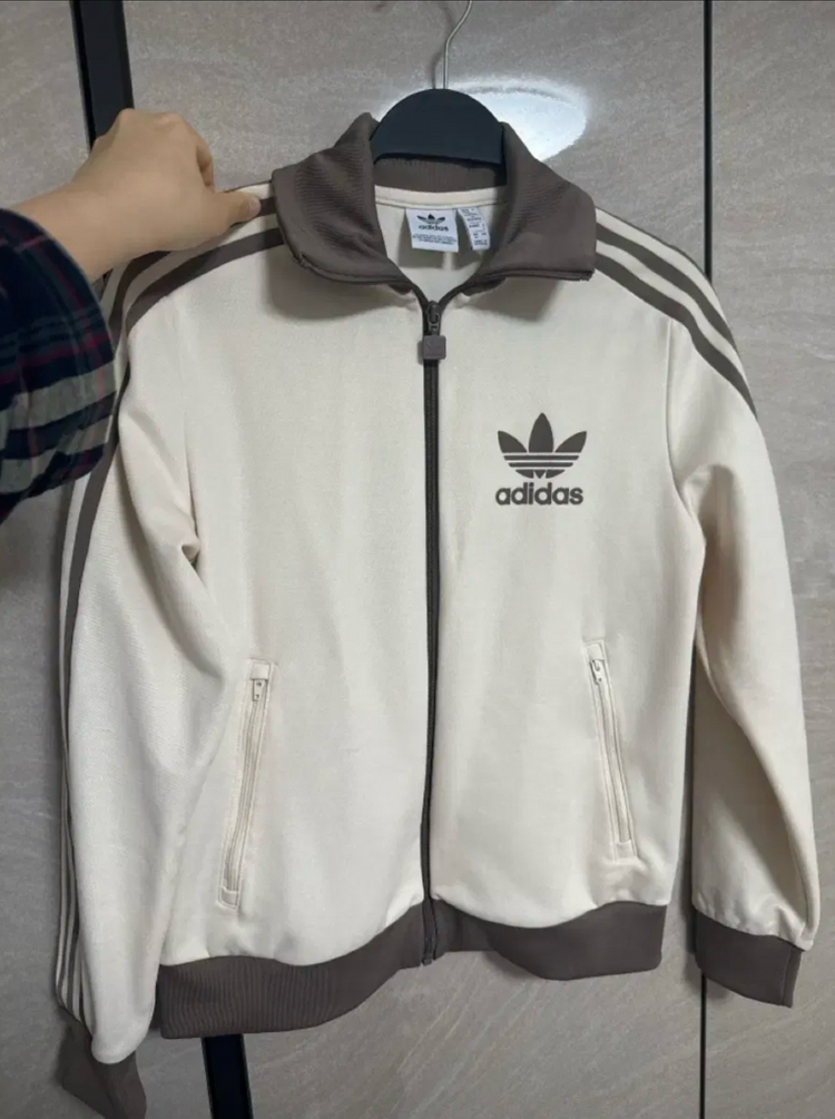 아디다스 아이보리 져지 이미지