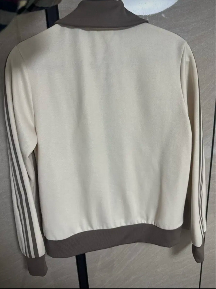 아디다스 아이보리 져지 이미지