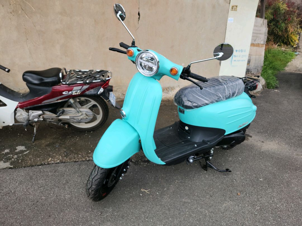 줄리125cc 클래식 스쿠터 이미지