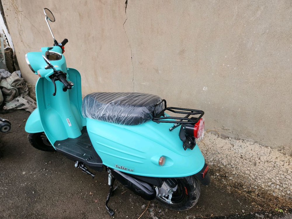줄리125cc 클래식 스쿠터 이미지