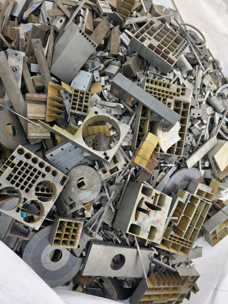 폐초경 엔드밀 인서트 팁 pcb텅스텐 비트 매입 이미지