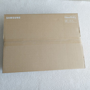 삼성전자 뷰피티니 S8 27인치 4K 모니터 이미지