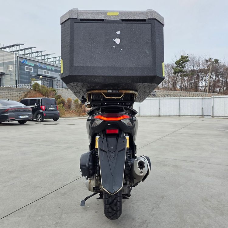 혼다 pcx125 25년 3만 깔끔한세팅 바이크 판매합니다. 이미지