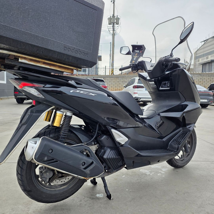 혼다 pcx125 25년 3만 깔끔한세팅 바이크 판매합니다. 이미지